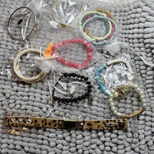 NWOT Bundle of 10 piece Plunder LeBracelet Collection